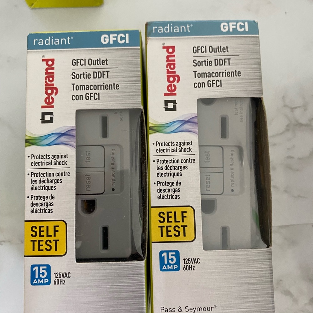 12 15 amp 125 outlets, 2 GFCI outlets self test 15 amp, 1 15 amp paddle switch